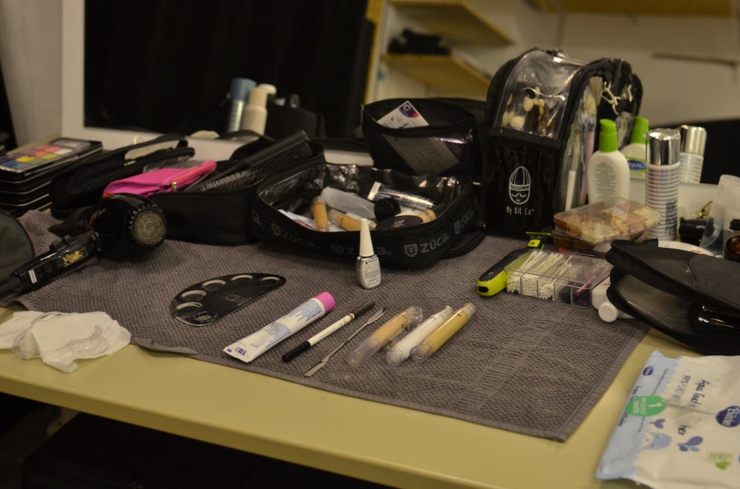 where to buy makeup bags?