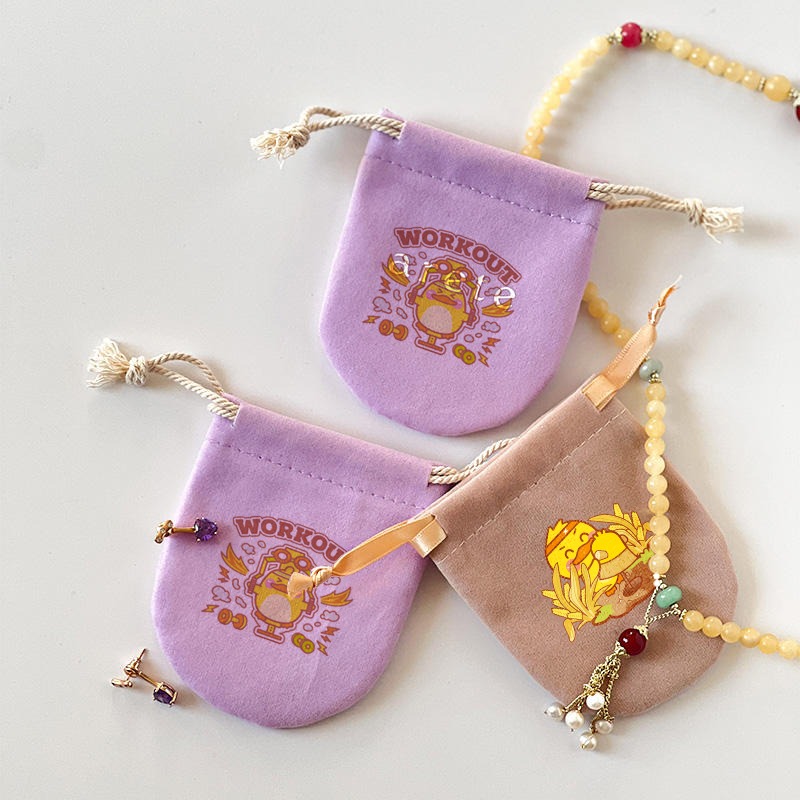 Velvet pouch for jewelry